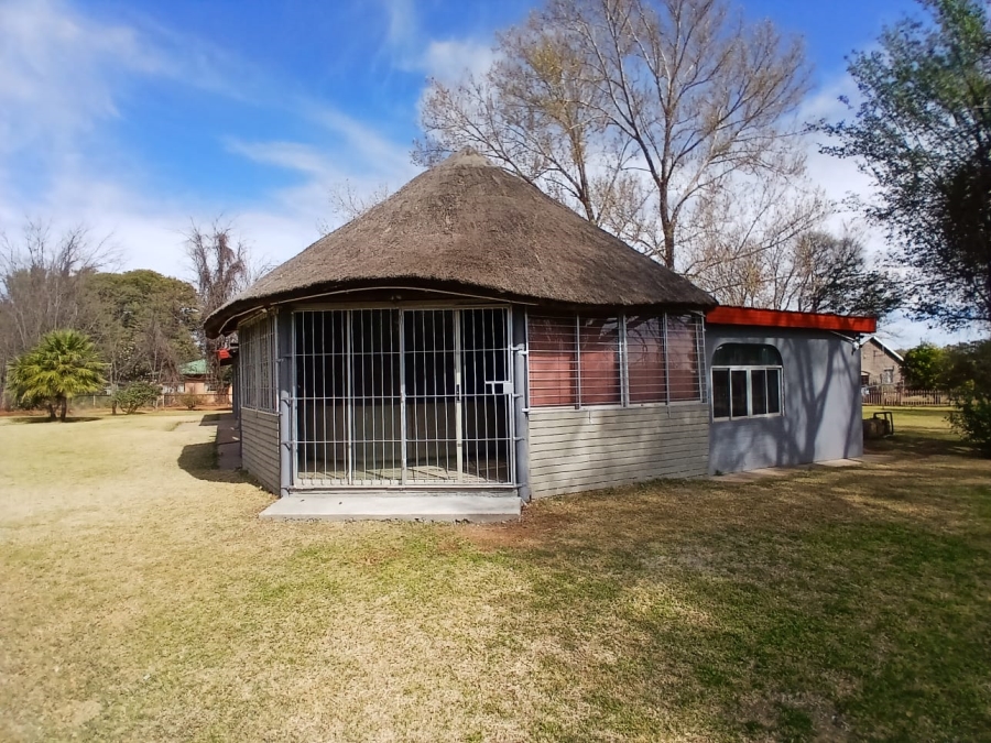 4 Bedroom Property for Sale in Kuruman Northern Cape